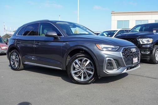 2022 Audi Q5 45 S line quattro Premium