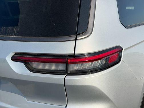 Silver Zynith 2026 Jeep Grand Cherokee L Limited