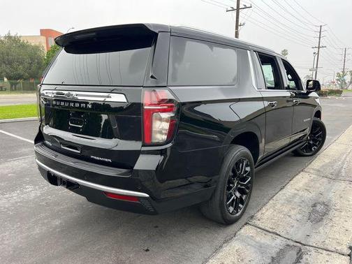 Black 2024 Chevrolet Suburban Premier