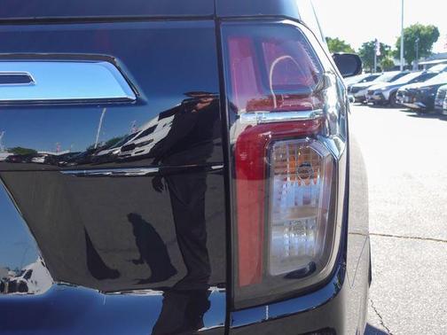 Black 2024 Chevrolet Suburban Premier