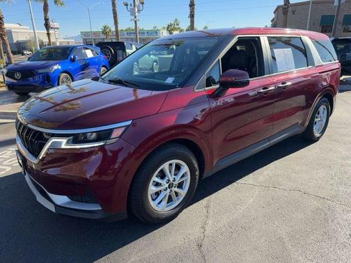 2024 Kia Carnival LX
