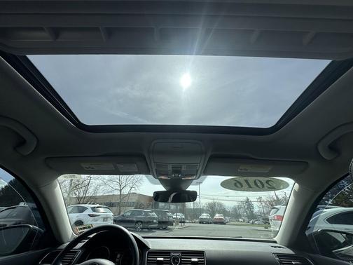 Black Uni 2016 Volkswagen Passat 1.8T SEL