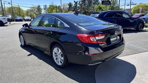 Crystal Black Pearl 2018 Honda Accord LX