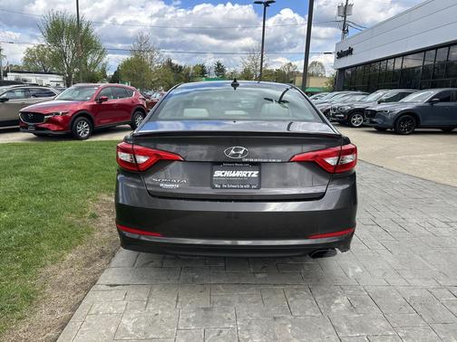 Dark Truffle 2017 Hyundai SONATA SE