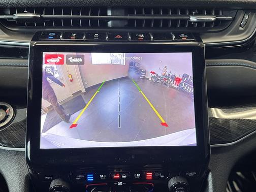 Bright White Clearcoat 2023 Jeep Grand Cherokee 4xe Trailhawk