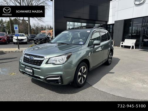 Jasmine Green Metallic 2017 Subaru Forester 2.5i Premium