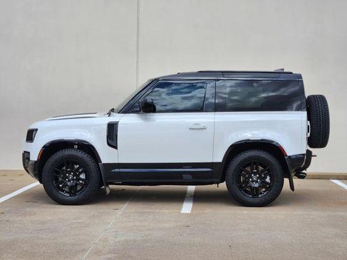 Fuji White 2022 Land Rover Defender 90 X-Dynamic S