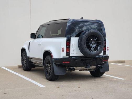 Fuji White 2022 Land Rover Defender 90 X-Dynamic S