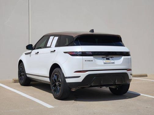 Ostuni Pearl White 2025 Land Rover Range Rover Evoque Core S