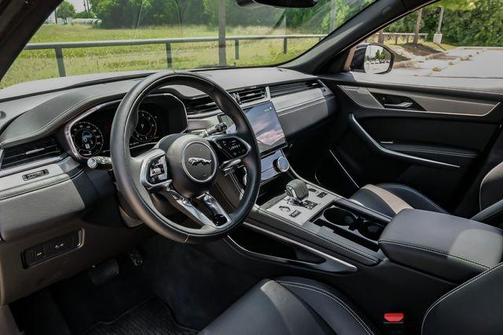 Fuji White 2025 Jaguar F-PACE P400 R-Dynamic S