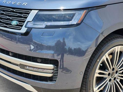 Varesine Blue 2026 Land Rover Range Rover P400 SE