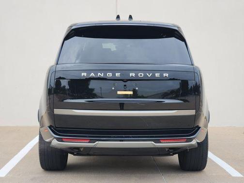 Santorini Black 2024 Land Rover Range Rover P400 SE