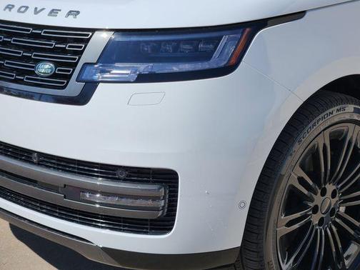 Fuji White 2026 Land Rover Range Rover P400 SE