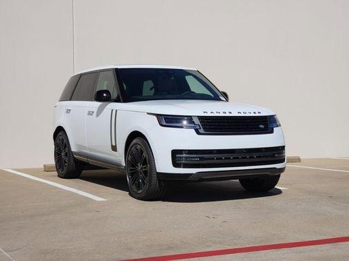 Fuji White 2026 Land Rover Range Rover P400 SE