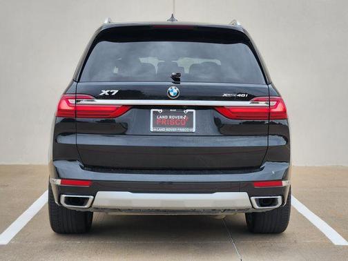 Black Sapphire Metallic 2022 BMW X7 xDrive40i