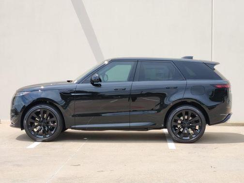 Fuji White 2026 Land Rover Range Rover Sport P460e Dynamic SE