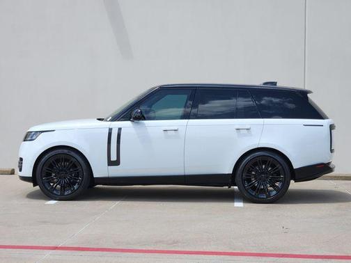 Fuji White 2026 Land Rover Range Rover P400 SE