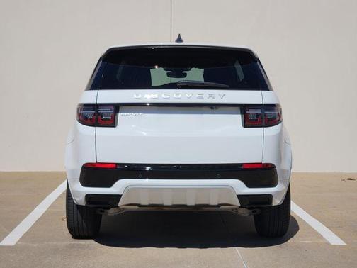 Fuji White 2025 Land Rover Discovery Sport S