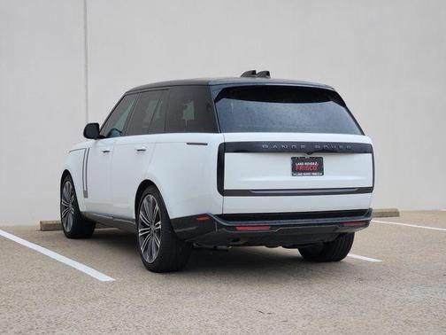 Fuji White 2025 Land Rover Range Rover P400 SE