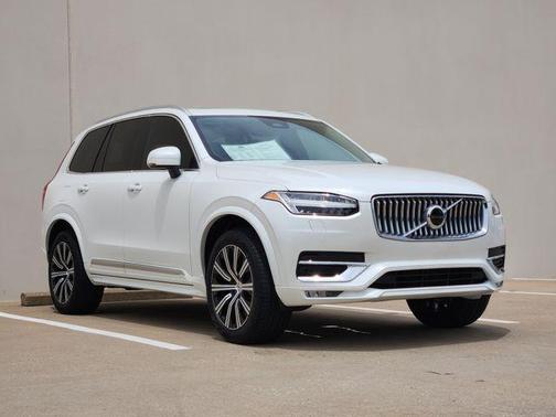 Crystal White Metallic 2024 Volvo XC90 B5 Core Bright Theme