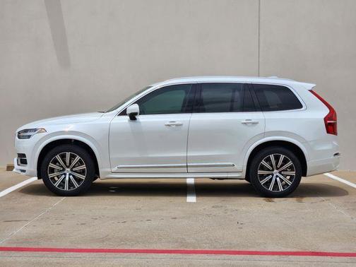 Crystal White Metallic 2024 Volvo XC90 B5 Core Bright Theme