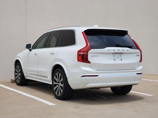 Crystal White Metallic 2024 Volvo XC90 B5 Core Bright Theme