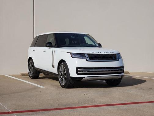 Fuji White 2026 Land Rover Range Rover P400 SE 7 Seat