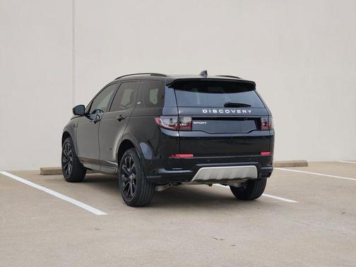 Santorini Black 2025 Land Rover Discovery Sport S