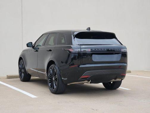 Santorini Black 2026 Land Rover Range Rover Velar Dynamic SE