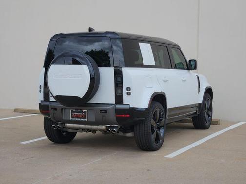 Fuji White 2026 Land Rover Defender P525 V8