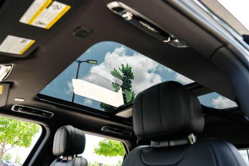 Santorini Black 2026 Land Rover Range Rover Sport P360 SE