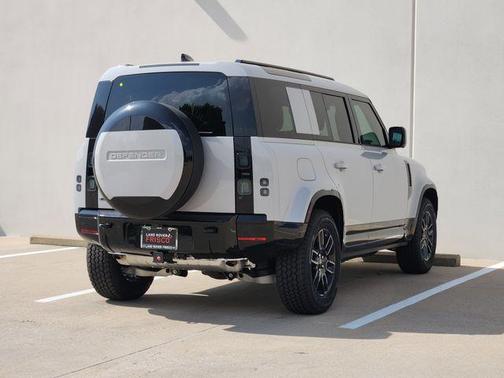 Borasco Grey 2026 Land Rover Defender P400 X-Dynamic SE