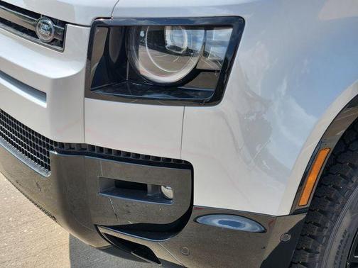 Borasco Grey 2026 Land Rover Defender P400 X-Dynamic SE