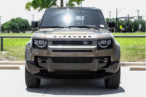 Gondwana Stone 2026 Land Rover Defender P400 X-Dynamic SE