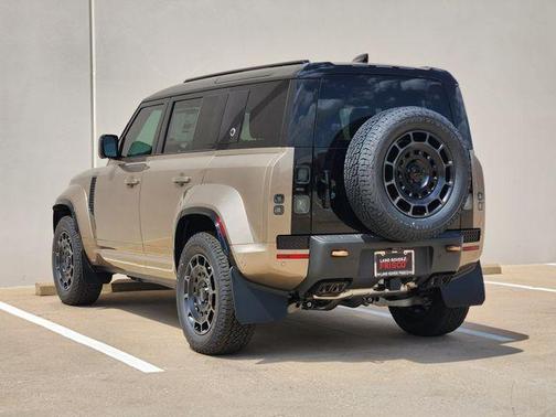 Petra Copper 2026 Land Rover Defender OCTA