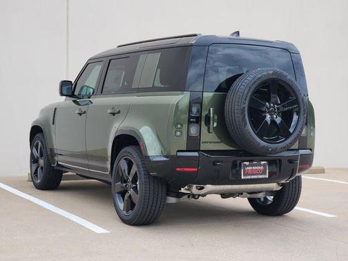 Woolstone Green 2026 Land Rover Defender P400 X-Dynamic SE