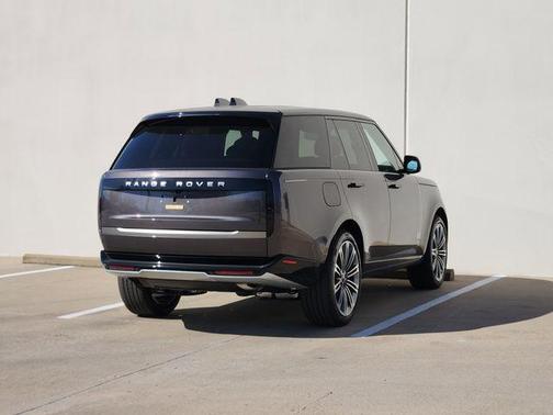 Charente Grey 2026 Land Rover Range Rover P400 SE