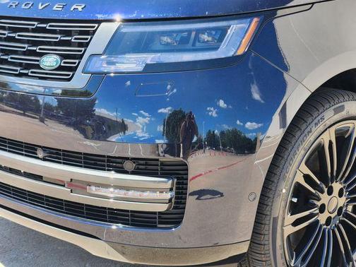 Constellation Blue Ultra Metallic Gloss 2026 Land Rover Range Rover P400 SE 7 Seat