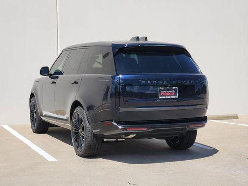 Constellation Blue Ultra Metallic Gloss 2026 Land Rover Range Rover P400 SE 7 Seat