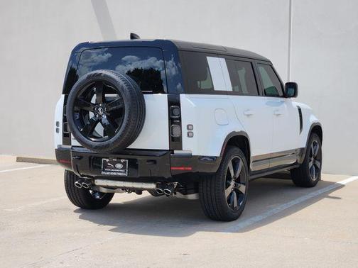 Fuji White 2025 Land Rover Defender P525 V8