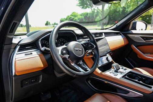 Portofino Blue 2024 Jaguar F-PACE P400 R-Dynamic S