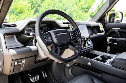 Santorini Black 2026 Land Rover Defender P500 V8