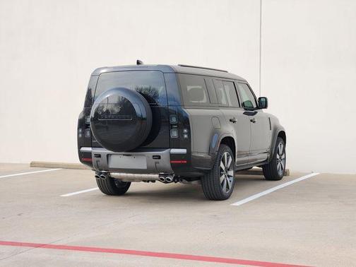 Santorini Black 2026 Land Rover Defender P500 V8