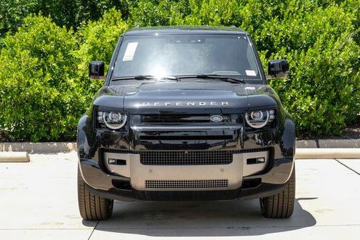Santorini Black 2026 Land Rover Defender P500 V8