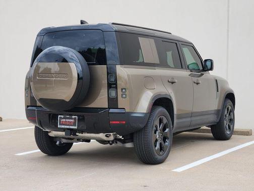 Gondwana Stone 2026 Land Rover Defender P300 S