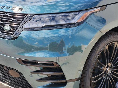 Giola Green 2026 Land Rover Range Rover Velar P250 Dynamic SE
