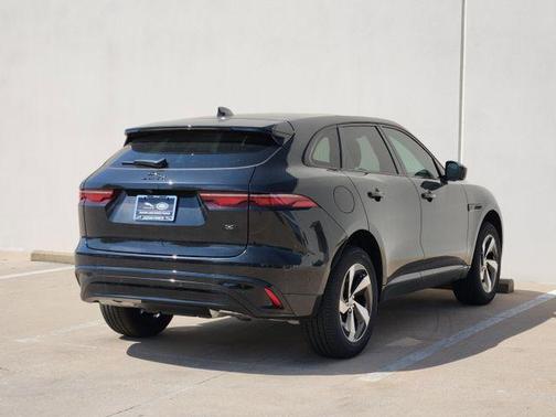 Santorini Black 2026 Jaguar F-PACE P250 R-Dynamic S