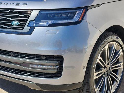 Eiger Grey 2026 Land Rover Range Rover P400 SE
