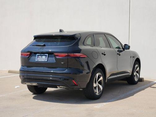 Santorini Black 2026 Jaguar F-PACE P250 R-Dynamic S
