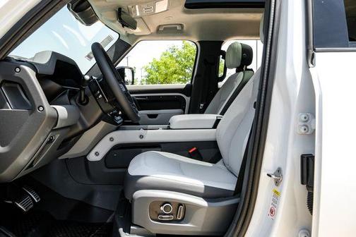 Fuji White 2026 Land Rover Defender P500 V8
